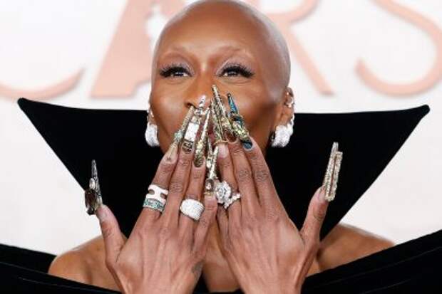 Cynthia Erivo kicks off Macy's Thanksgiving Day Parade