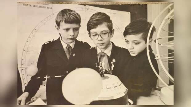 Отменена дисциплина была в 2008 г., но в ряде современных школьных учебников по физике и сейчас присутствует раздел с этим названием / Фото: v-stranstviyorg.livejournal.com