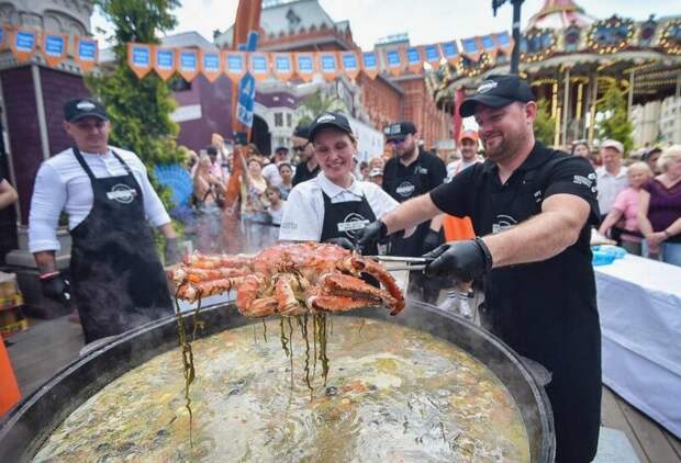 Фестиваль "Москва — на волне. Рыбная неделя" собрал рекордное количество гостей