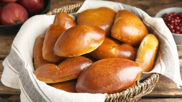 Выпечка больше не будет дубовой: что добавить в тесто, чтобы пирожки долго не черствели