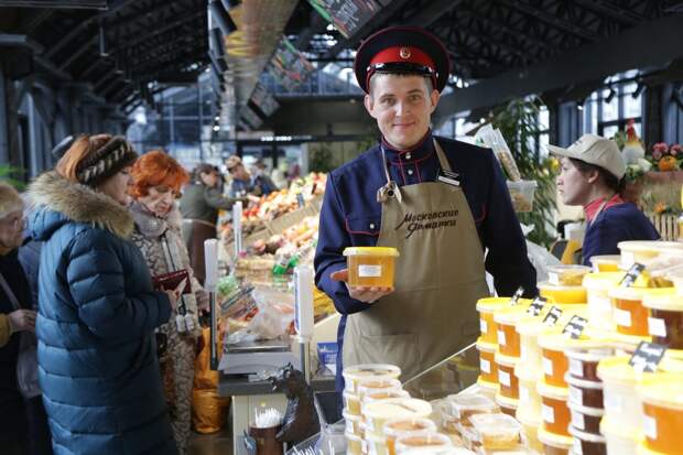 Как была цена за килограмм мёда в среднем 400 рублей, так и осталась / Фото: Артур Новосильцев, «Юго-Восточный курьер»