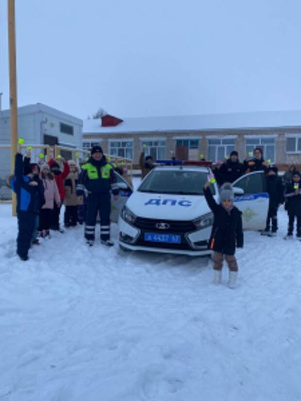 В Самарской области сотрудники Госавтоинспекции организовали для детей профилактические мероприятия