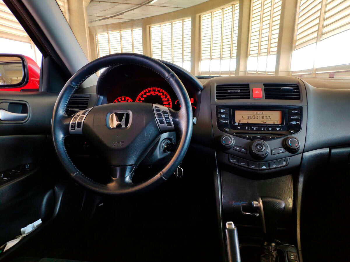 Старая Honda Accord VII лучше половины новых машин