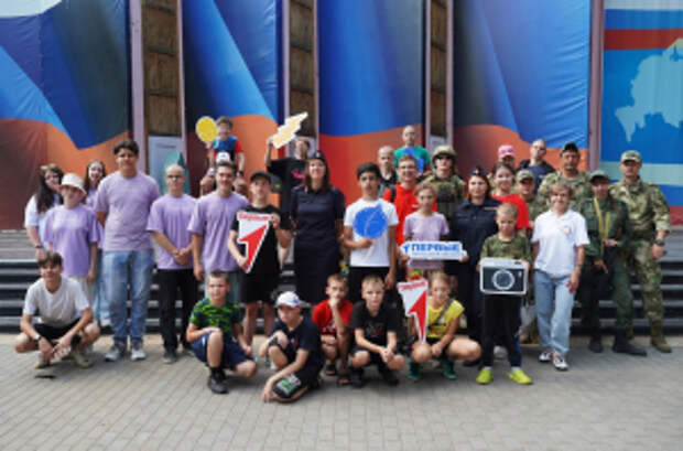 Липецкие полицейские, общественники и активисты «Движения Первых» организовали профилактическое мероприятие для воспитанников профильной смены летнего лагеря