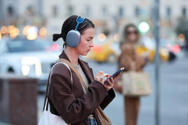 Все больше подростков теряют слух: специалисты объяснили, почему