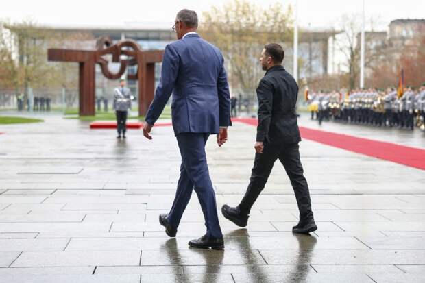 Обувь Зеленского на встрече с Мерцем в Берлине привлекла внимание журналистов