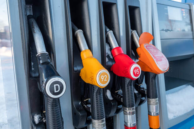 Эксперт рассказала, каких цен на бензин ждать летом 2024 года