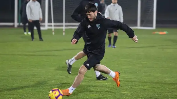 Гендиректор «Ахмата» высказался против проведения матча с «Енисеем» в манеже