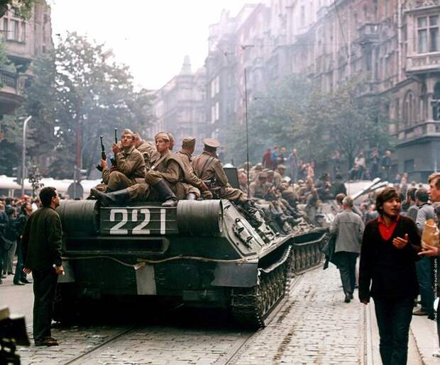 Советские войска в Праге