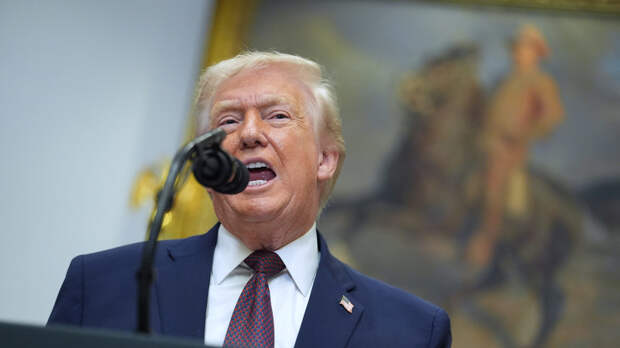 Трамп пригрозил Ирану последствиями за возможное минирование Ормузского пролива