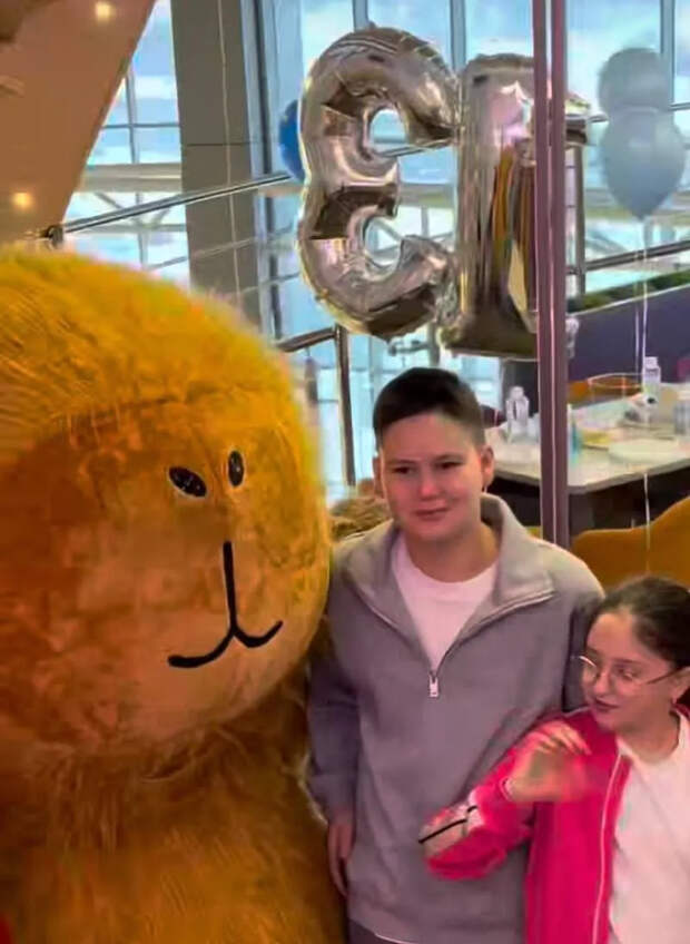 Агата Муцениеце отметила 13-летие сына без Павла Прилучного: и вот почему