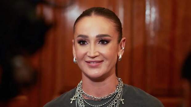 Бузова раскритиковала недовольных зимой россиян