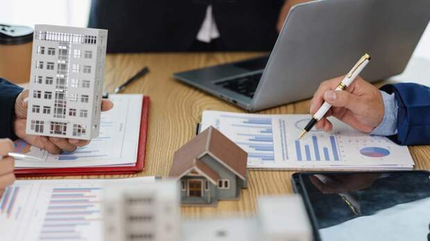 Управляющие компании в Петербурге начнут раскрывать финансы жильцам