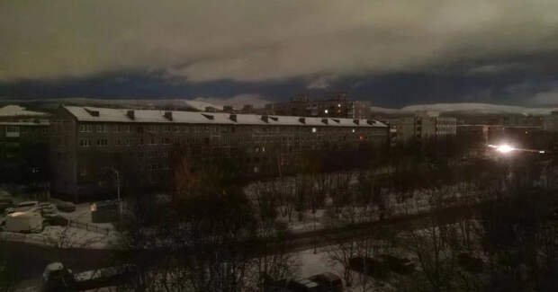 Уроки в мурманских школах прошли при свете фонариков из-за блэкаута