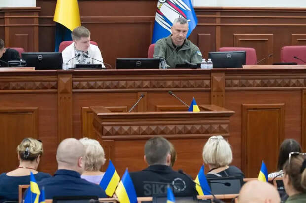 После презентации Зеленским в ВРУ «плана победы» по объектам в Киеве и области наносятся удары