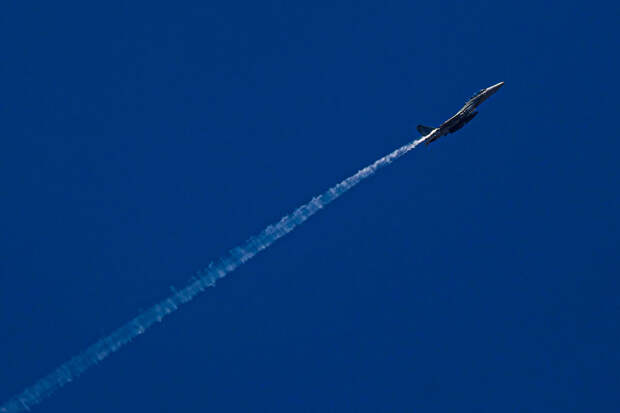 ЦАХАЛ: Израиль атаковал по движению Хезболла на юге Ливана