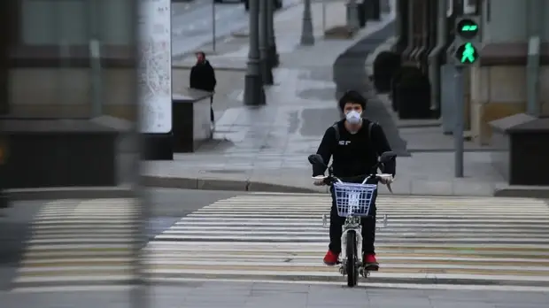За отсутствие масок и перчаток в метро Москвы оштрафованы 198 человек