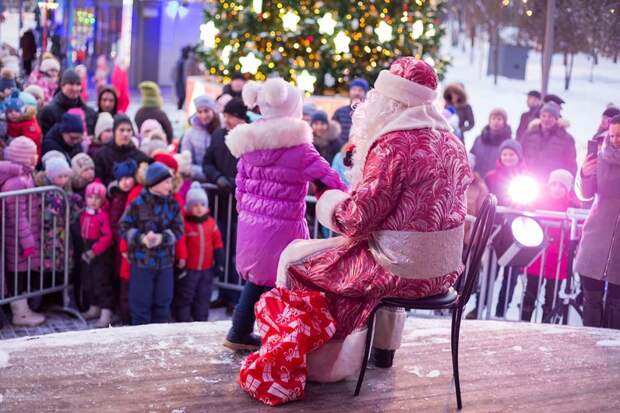 В Лианозовском парке начался сбор посланий для Деда Мороза Фото: пресс-служба Лианозовского парка