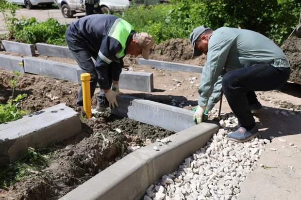 В Дзержинске начались работы по благоустройству дворов в рамках программы "Формирование комфортной городской среды"