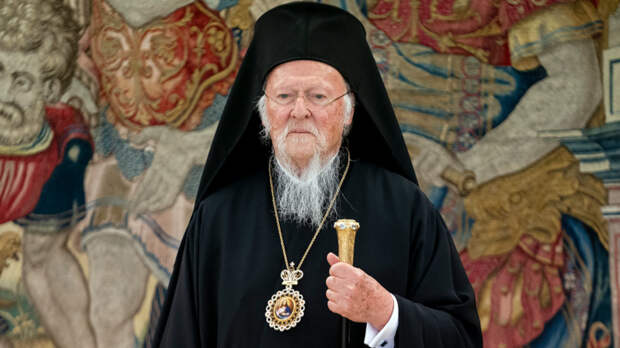 Патриарх Варфоломей одержим идеей вытеснить РПЦ из Балтии, заявили в СВР