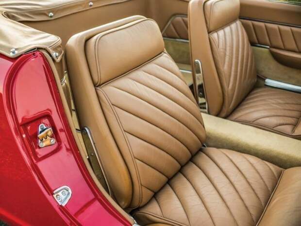 Plymouth Asimmetrica Roadster 1961 – жуть с откидным верхом