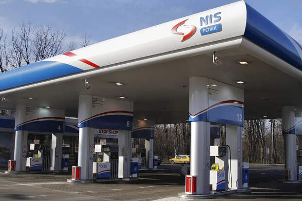 Сербия оказалась в непростой ситуации из-за санкций США против нефти из РФ