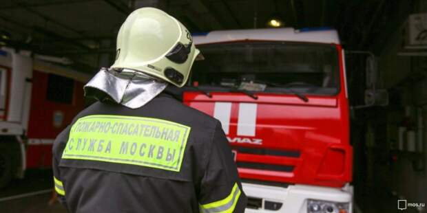 При пожаре на Беговой пострадали два человека