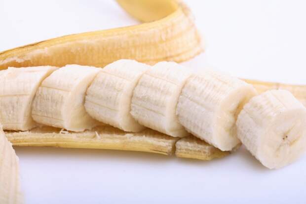 Никакого кашля ни осенью, ни зимой! Измельчи банан и добавь еще 2 ингредиента.
