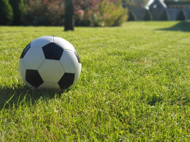 В Самаре продолжается турнир "Лето с футбольным мячом"