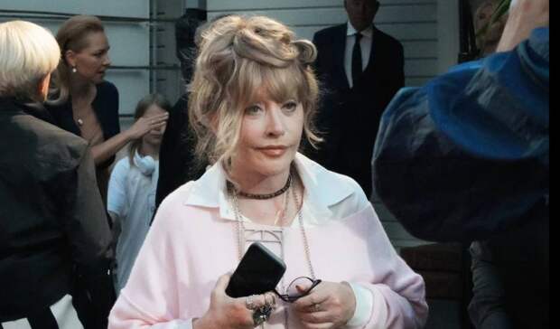 Вслед за Наджиевым вдовец Легкоступовой подтвердил, что Пугачева посылала к жене бандитов