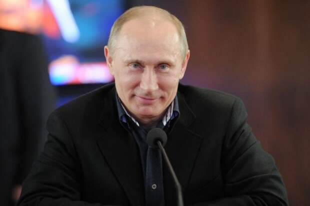 Путин подшутил над США