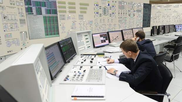 Сотрудники оперативной смены Ростовской атомной электростанции Сотрудники оперативной смены Ростовской атомной электростанции - РИА Новости, 1920, 01.01.2022