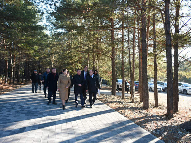 В Барнауле обновили мемориал с именами 415 солдат, умерших от ран в годы ВОВ / Фото: barnaul.org