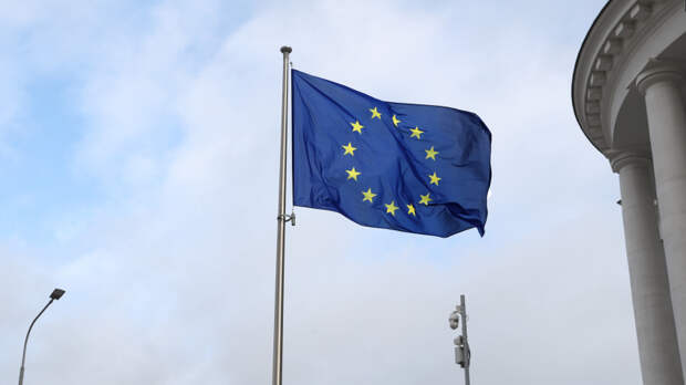 Европейские дипломаты обсуждают острые политические темы, сидя в бункере