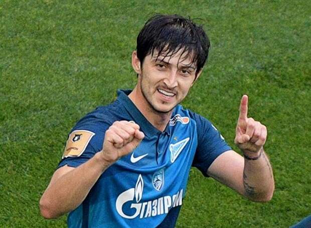 Игрок Зенита Сердар Азмун Игрок Зенита Сердар Азмун