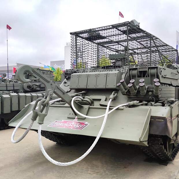 Концерн «Уралвагонзавод» отправил в войска партию модернизированных БРЭМ-80