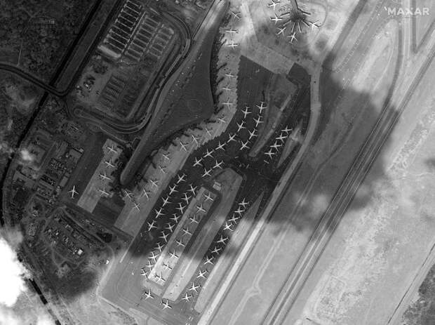 Снимок со спутника. Самолеты на приколе в Панаме