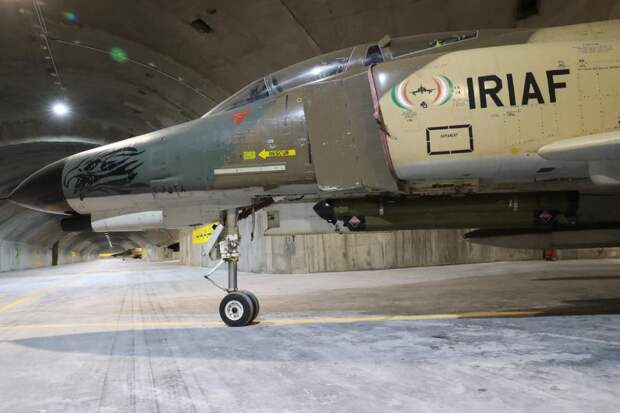 Аракчи: Тегеран наносит удары лишь по военным объектам США