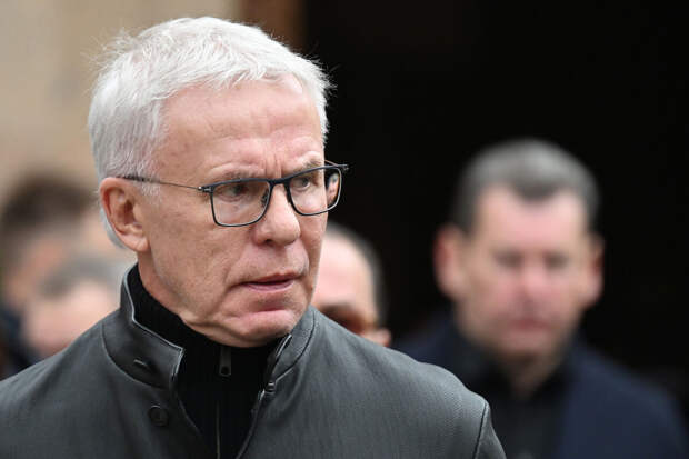 Фетисова не удивила похвала Трампа в адрес голкипера "Флориды" Бобровского