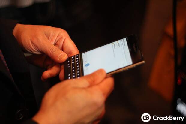 Фото дня: BlackBerry познакомила со своими новыми смартфонами Passport и Classic
