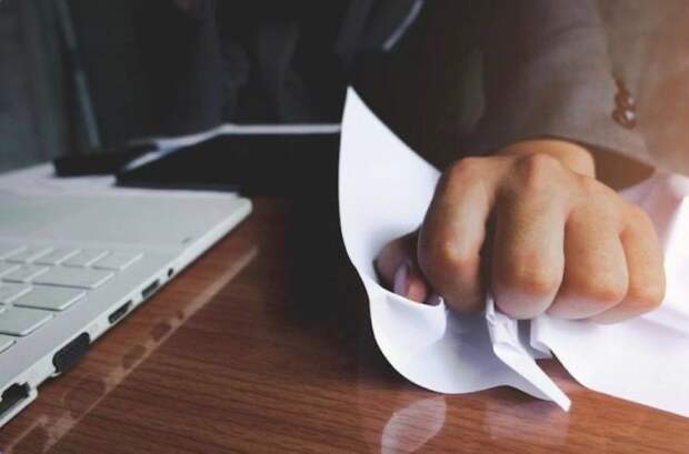 Работа за двоих: когда сотрудника могут нагрузить без доплаты