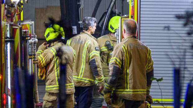 Вертолет упал в поле возле Донкастера на севере Великобритании