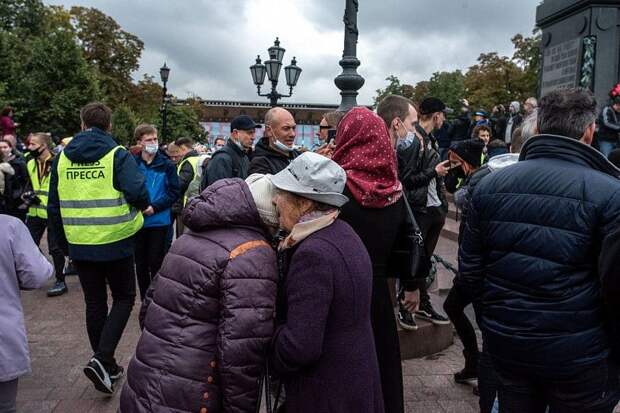 В Москве прошла несогласованная акция КПРФ против фальсификаций на выборах в Госдуму