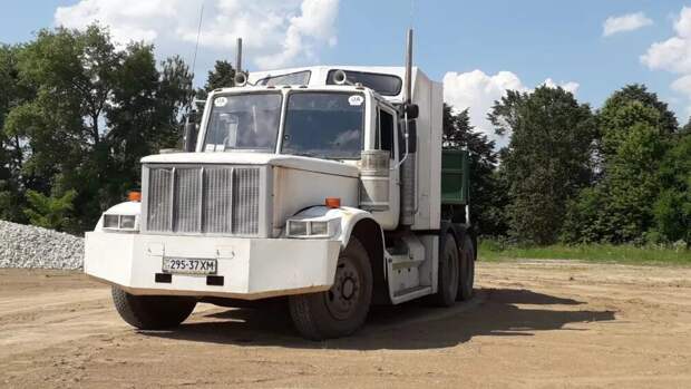 Самодельный Супер-КрАЗ для дальних маршрутов (+2 необычных самосвала)