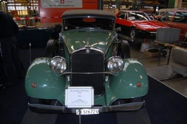 Ретро автомобиль Mercedes Benz 290 Long Ретро автомобиль Mercedes Benz 290 Long