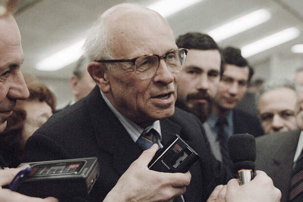 Андрей Сахаров