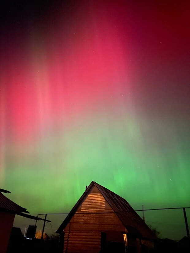 Сияние над Самарой. Фото Александра Дериглазова