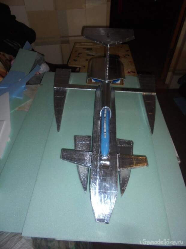 Аэросани - аэроглиссер «Иней» СВ-204 из потолочной плитки