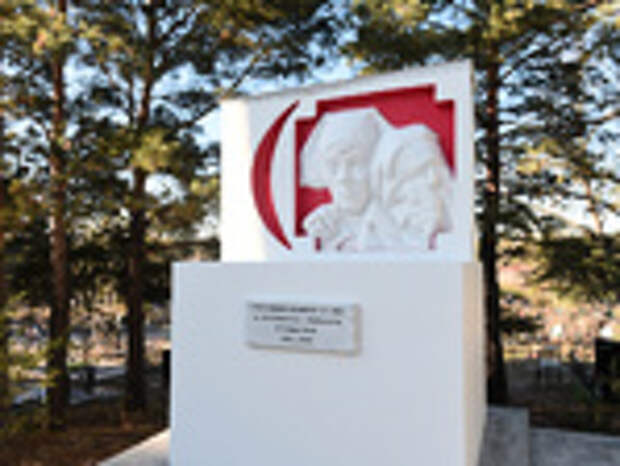 В Барнауле обновили мемориал с именами 415 солдат, умерших от ран в годы ВОВ / Фото: barnaul.org