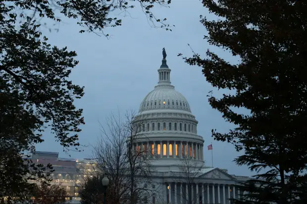 «Повлиять на мнение избирателей»: почему в США хотят запретить Трампу вести войну против Ирана без одобрения конгресса